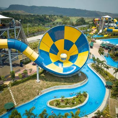 अच्छी कीमत Outdoor Fiberglass Water Park Slide with 6-8mm Thickness and 10 Years Service Life in Customized Size ऑनलाइन