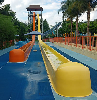 अच्छी कीमत Customized Size 6-8mm Thickness Fiberglass Water Park Slide with Over 10 Years Service Life for Outdoor Use ऑनलाइन